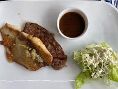 肉眼牛排拼石斑鱼-法兰度航空主题餐厅(河源店)
