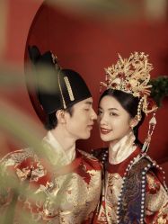 -挪娅婚纱摄影皇家会所