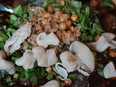 -茅屋大酒店