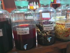 -果松木炭酸菜铜火锅·外婆参鸡汤