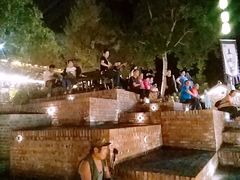 -百里峡七彩艺术小镇