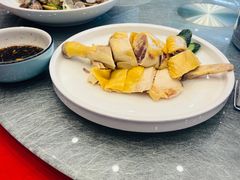 -侬佳蒸菜馆(听潮店)