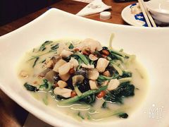 上汤菠菜-新白鹿餐厅(西湖银泰店)