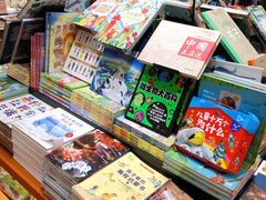 -西西弗书店&矢量咖啡(凯德晶萃广场店)