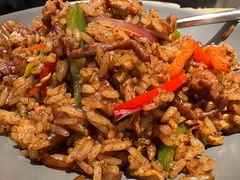 黑胡椒牛肉炒饭-鹿港小镇(霄云店)