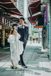 -现代经典婚纱摄影