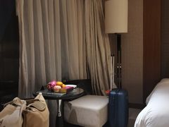 -上海滴水湖皇冠假日酒店
