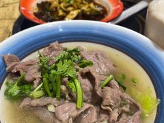 -冯烫烫跷脚牛肉·川菜小馆(武胜西街店)