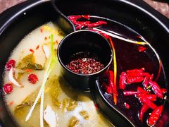 -佬土鹅肠火锅(解放路店)