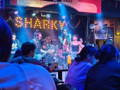 -鲨鱼美式餐厅酒吧Sharky