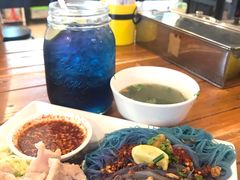 -蝶豆花蓝面条