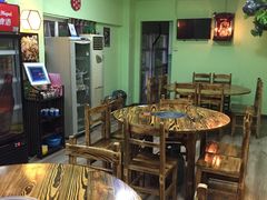 大堂-大富蚝乌东哥饭店·石锅鱼杂·柠檬鸭(革新路店)