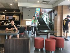大堂-麦当劳(仙林亚东城得来速店)