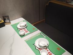 餐具摆设-鑫小城故事·藕汤·家常菜(台北一路总店)