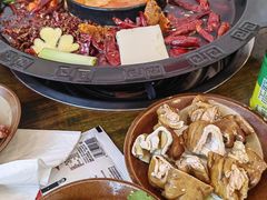 -黄潇洒老火锅(九眼桥宏济巷店)