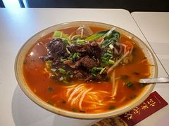 -粉八·云南米线·建水烧烤(常熟路店)