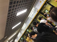 -公园前(地铁站)