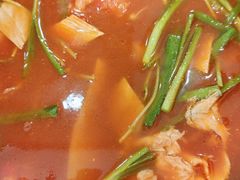 -花馬肆.云南过桥米线(汉神购物广场现场熬汤店)