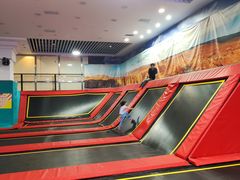 -嗨马乐动室内潮玩运动·团建·轰趴·桌游(南丰汇店)