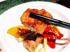 百花煎酿水果椒拼一口牛-三号黄浦会Canton Table