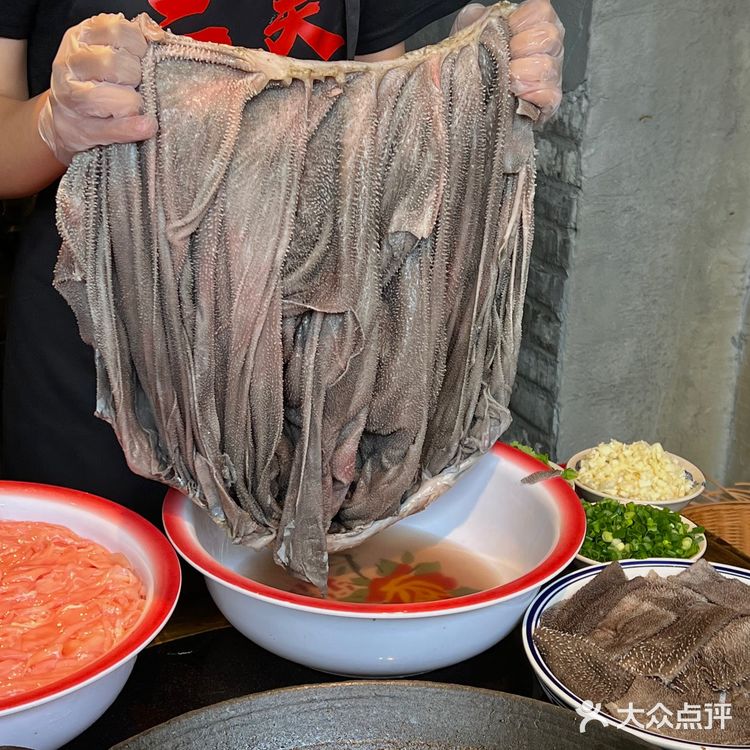 [惊恐]在成都！很少看到这么炸裂的…