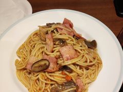 -萨莉亚(巴黎春天成山店)