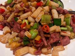 洪湖莲藕带炒鸡杂-洪湖水·新楚菜(人民大学店)