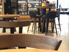 大堂-星巴克臻选(华堂·新辰汇店)