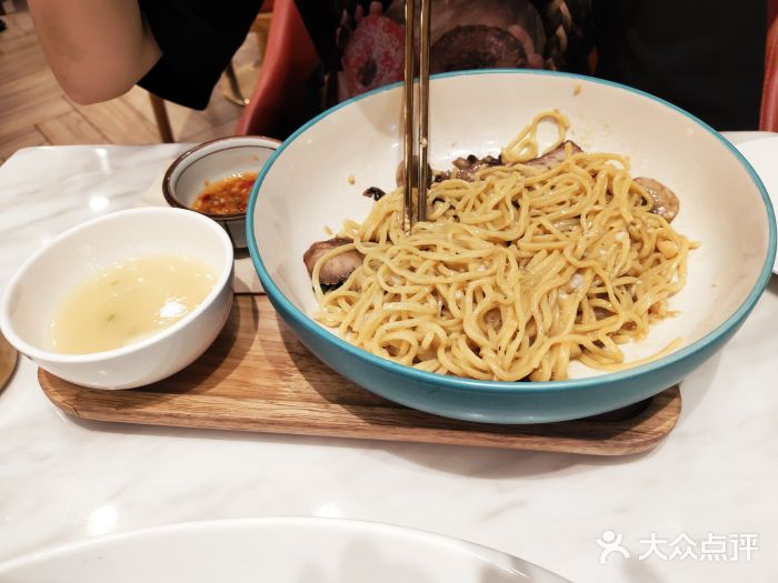 金玡居(海信广场店)金玡居拌面图片