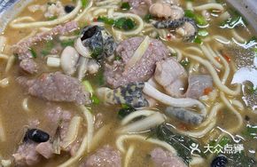 Old Friend Frog and Beef Noodles