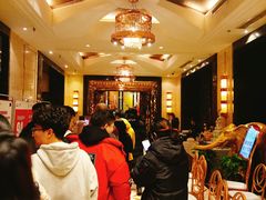 等位区-芭菲盛宴·环球美食(解放碑英利国际店)