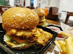 -The Habit Burger Grill 哈比特汉堡(复兴soho店)