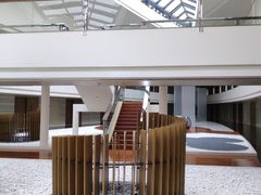 -上海滴水湖皇冠假日酒店