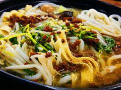 -丽虹云南过桥米线(兴工街店)