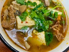 -春明狗肉馆(园丁花园店)