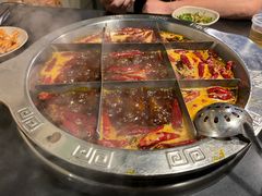 -洞亭火锅(防空洞总店)