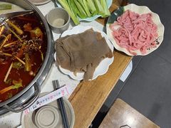 -肖肖酸萝卜鱼火锅(总店)