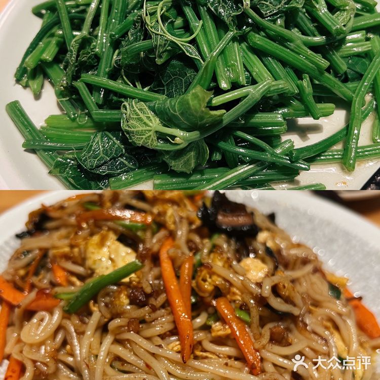 为了试出哪个菜好吃，我们几乎点了一大半！ 