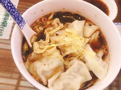 红汤辣馄饨-笑来喜馄饨小笼工坊店(湖滨街店)