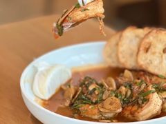 -ROAST coffee & eatery