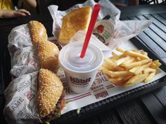 -The Habit Burger Grill 哈比特汉堡(爱琴海店)