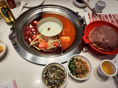 -周师兄大刀腰片火锅(磁器口直营店)