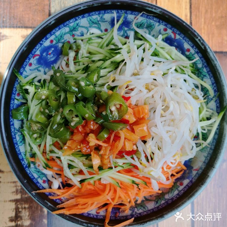 打卡洛阳特色炸酱面