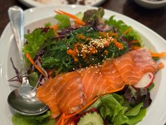 -Chom Cafe and Restaurant