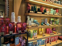 -星巴克(嘉定中信泰富万达广场店)