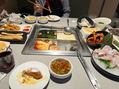 -海底捞火锅鲜切牛肉主题店(长寿路店)