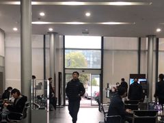 -杭州中升之星奔驰4S店(滨江店)