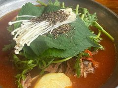 土豆排骨火锅-喇喇排骨火锅·传统韩式脊骨汤(望京西园总店)