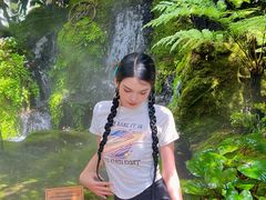 -Chom Cafe and Restaurant