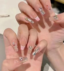 -UMl Nail 尤米美甲美睫半永久